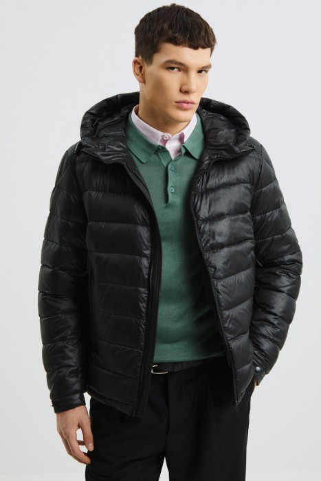 стеганая куртка с капюшоном из россии вид сбоку