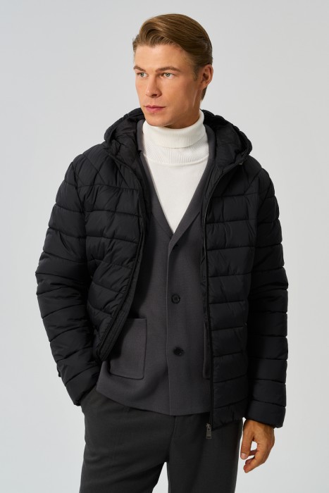 стеганая куртка с капюшоном от бренда снежная королева вид слева