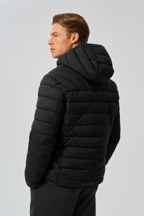 стеганая куртка с капюшоном по цене 5080 руб вид справа