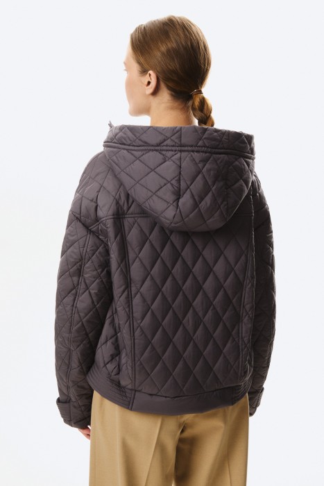 стеганая куртка с капюшоном по цене 4790 руб вид справа