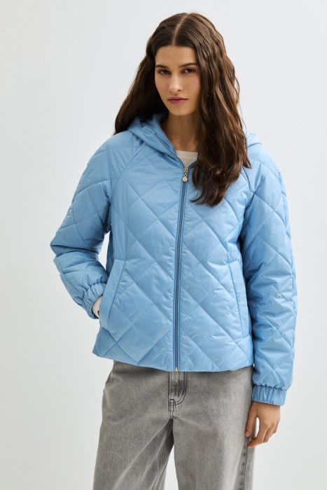 стеганая куртка с капюшоном от бренда снежная королева вид слева