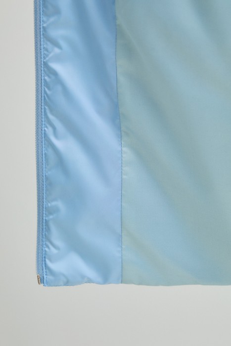 стеганая куртка с капюшоном из россии вид сбоку