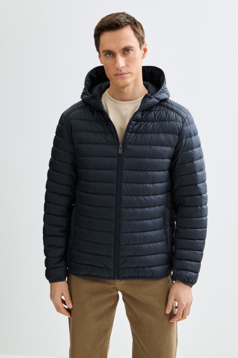 стеганая куртка с капюшоном от бренда снежная королева вид слева