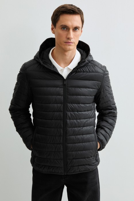 стеганая куртка с капюшоном от бренда снежная королева вид слева