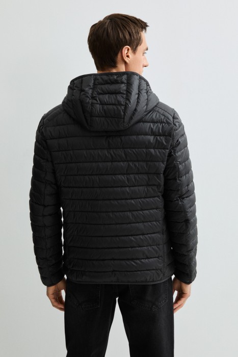 стеганая куртка с капюшоном по цене 4790 руб вид справа