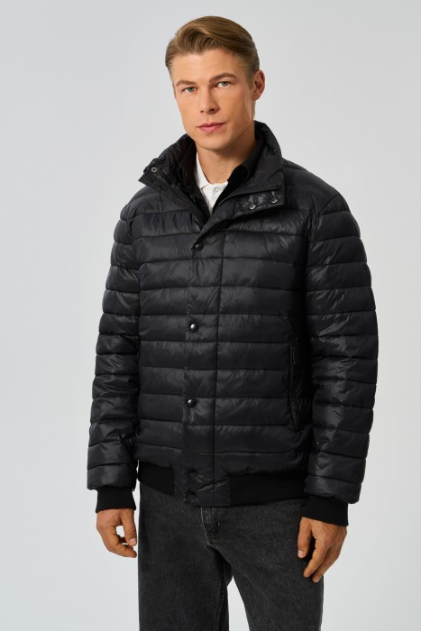 стеганая куртка с капюшоном от бренда снежная королева вид слева