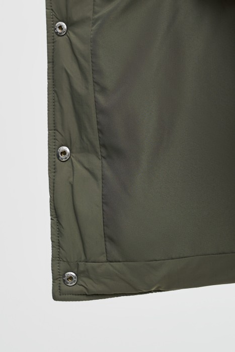 стеганая куртка с меховой отделкой из россии вид сбоку