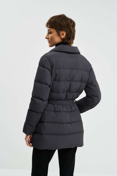 стеганая куртка с поясом по цене 6440 руб вид справа