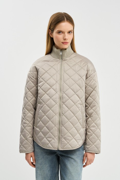 стеганая куртка с трикотажным воротником от бренда снежная королева вид слева