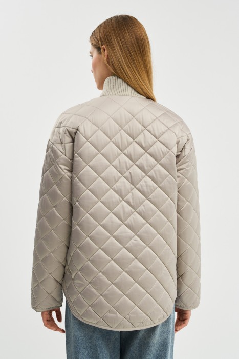 стеганая куртка с трикотажным воротником по цене 4020 руб вид справа