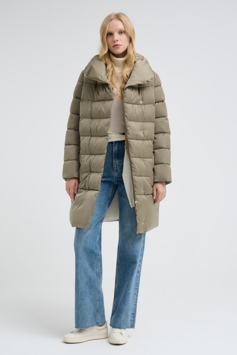 стеганая куртка с воротником-стойкой по цене 4360 руб вид справа