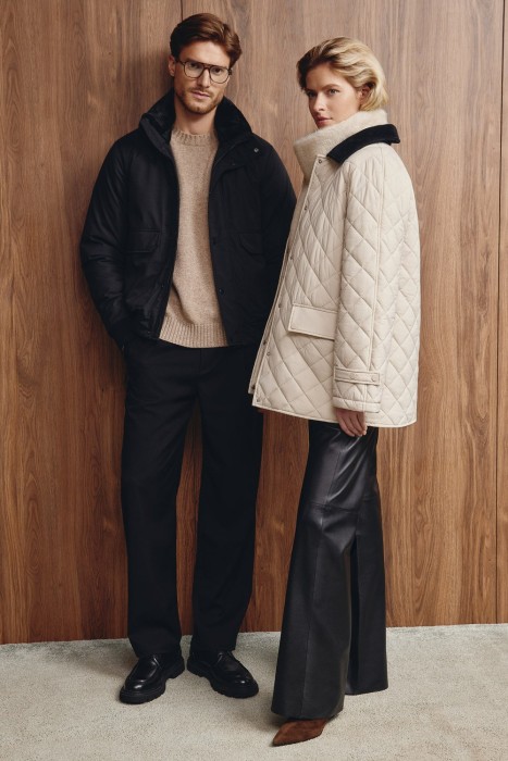 стеганая куртка по цене 3440 руб вид справа