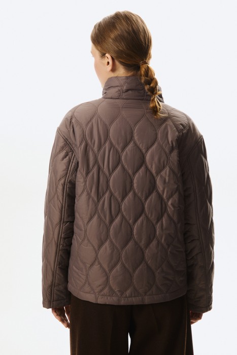 стеганая куртка по цене 3540 руб вид справа