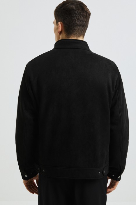 стеганая куртка по цене 5170 руб вид справа