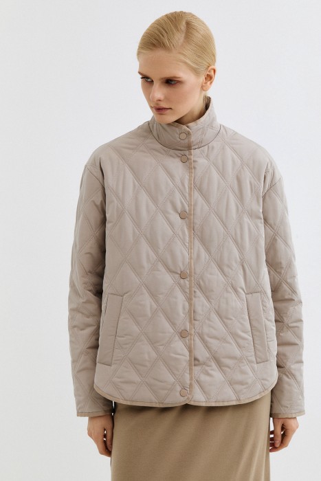стеганая куртка по цене 5460 руб вид справа