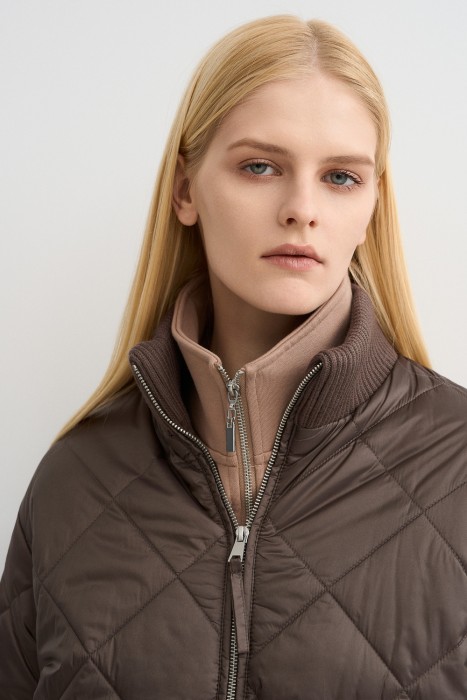 стеганая куртка из россии вид сбоку