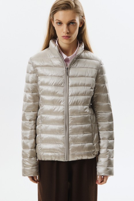 стеганая куртка от бренда снежная королева вид слева