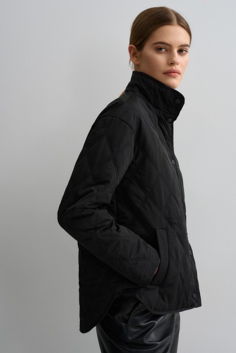 стеганая куртка по цене 3730 руб вид справа