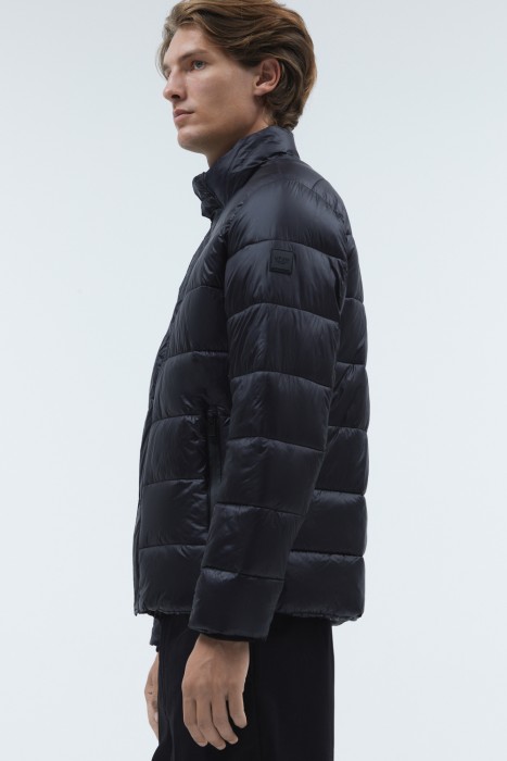 стеганая куртка по цене 4880 руб вид справа