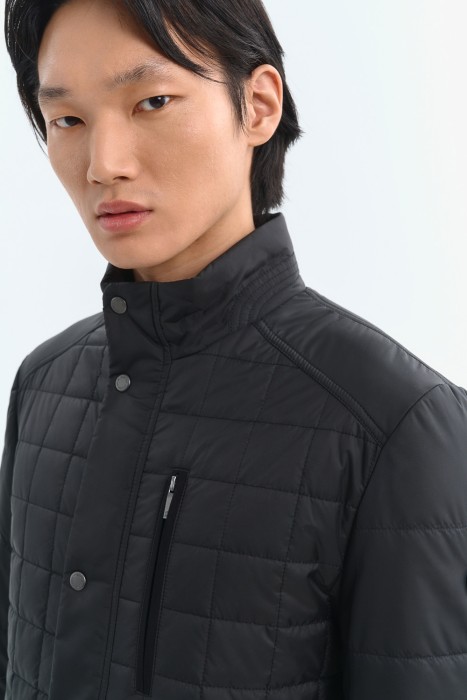 стеганая куртка от бренда снежная королева вид слева