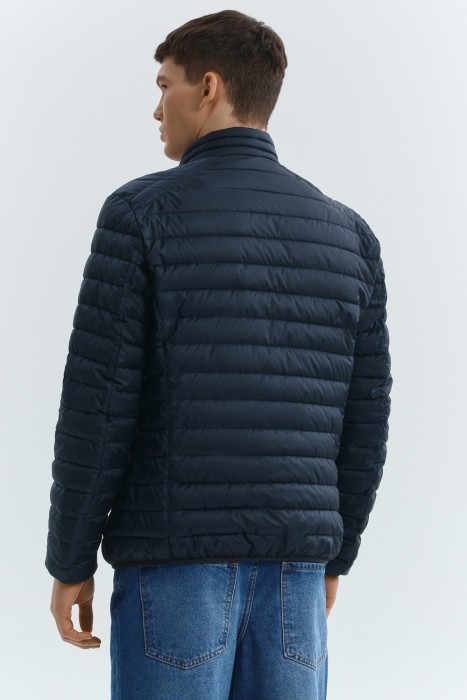 стеганая куртка по цене 4400 руб вид справа