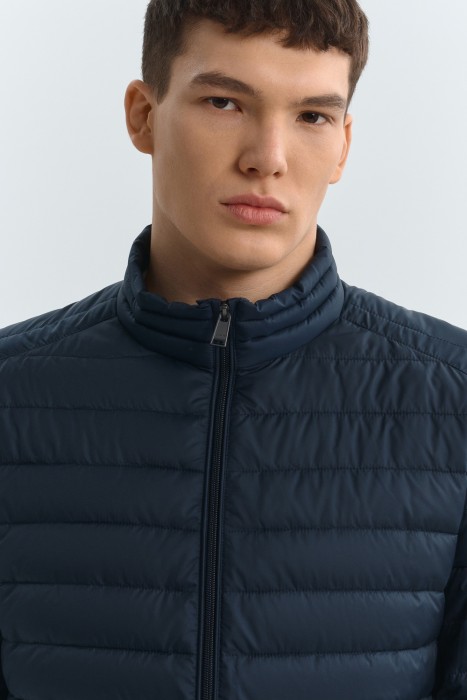 стеганая куртка из россии вид сбоку