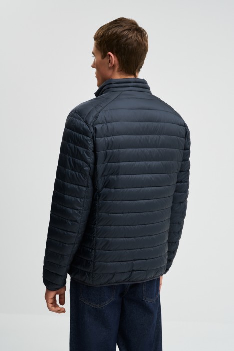 стеганая куртка по цене 4400 руб вид справа