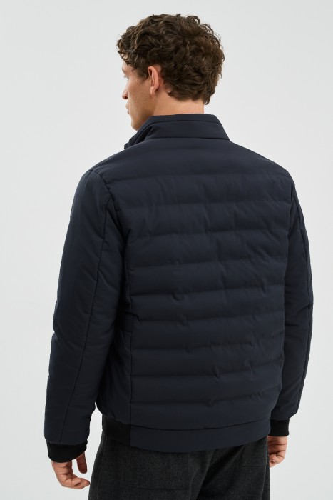 стеганая куртка по цене 6420 руб вид справа