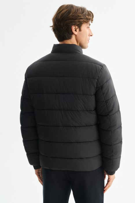 стеганая куртка по цене 3540 руб вид справа