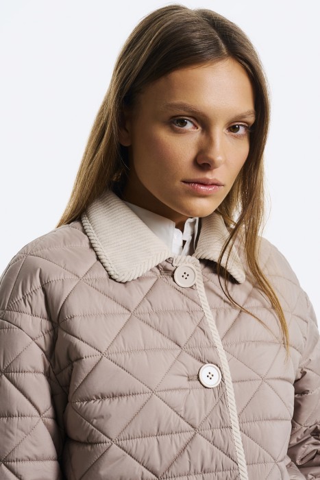 стеганая куртка из россии вид сбоку