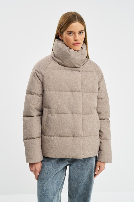 стеганая куртка от бренда снежная королева вид слева