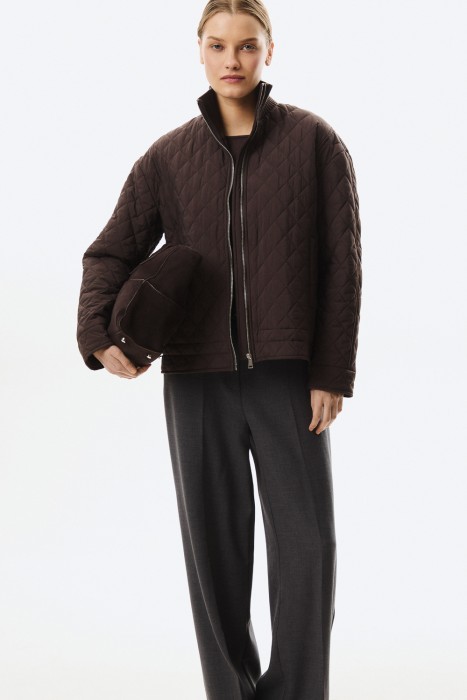 стеганая куртка из россии вид сбоку