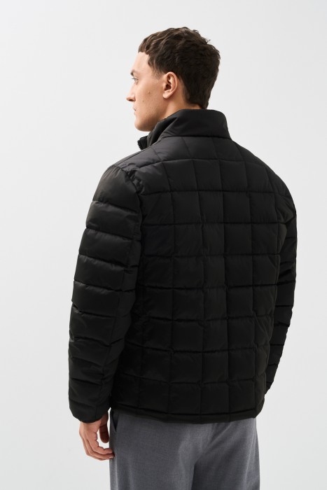 стеганая куртка по цене 4980 руб вид справа