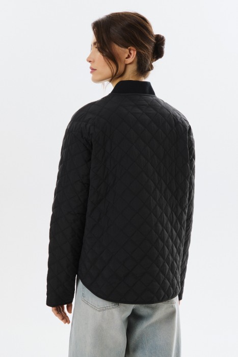 стеганая куртка по цене 3730 руб вид справа