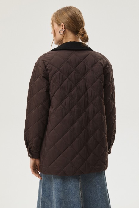 стеганая куртка по цене 3730 руб вид справа