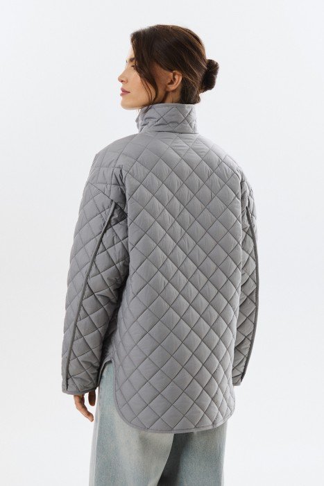 стеганая куртка по цене 4210 руб вид справа