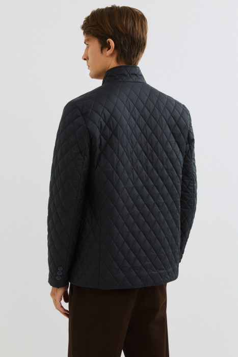 стеганая куртка  по цене 9110 руб вид справа