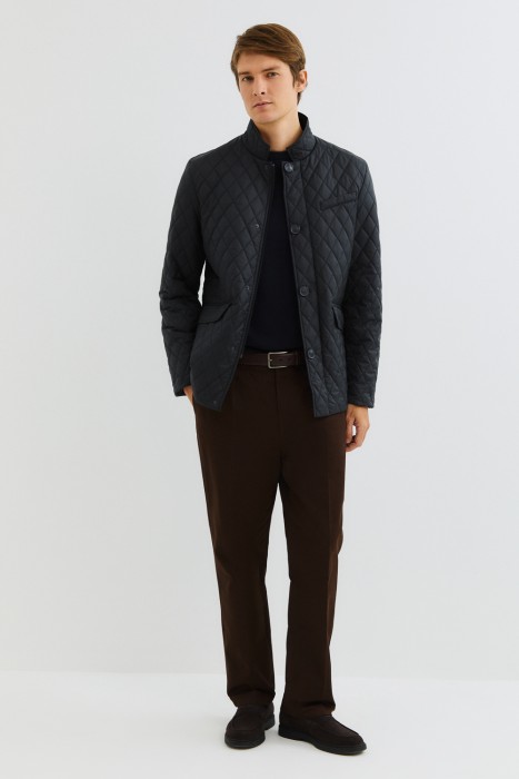 стеганая куртка  из россии вид сбоку