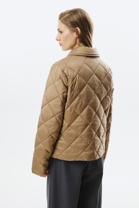 стеганая куртка по цене 3060 руб вид справа