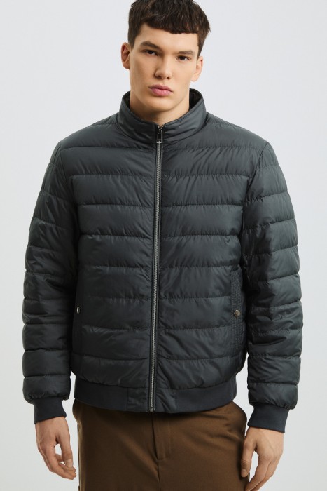 стеганая куртка от бренда снежная королева вид слева