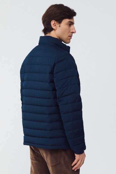 стеганая куртка по цене 6610 руб вид справа