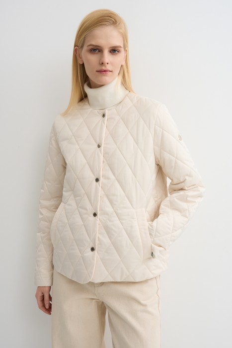 стеганая куртка по цене 7280 руб вид справа