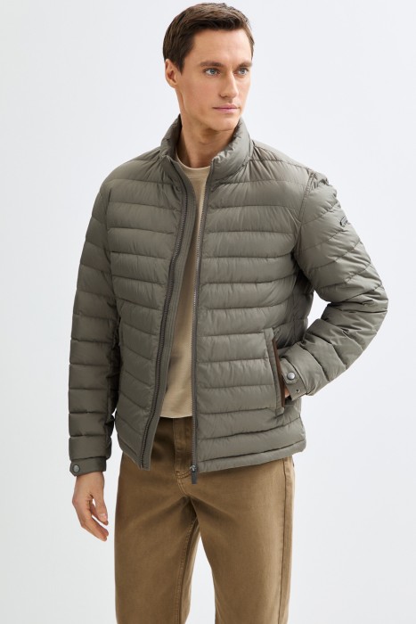 стеганая куртка от бренда снежная королева вид слева