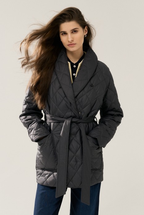 стеганая куртка от бренда снежная королева вид слева