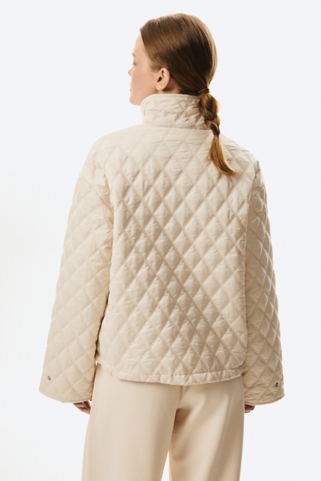 стеганая куртка по цене 5420 руб вид справа