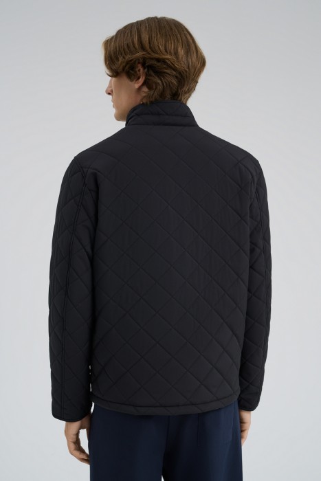 стеганая куртка по цене 2400 руб вид справа