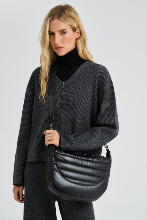 стеганая сумка от бренда снежная королева вид слева