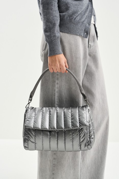 стеганая сумка от бренда снежная королева вид слева