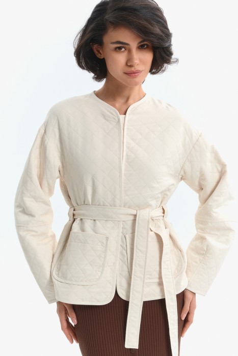 стеганая ветровка по цене 5360 руб вид справа