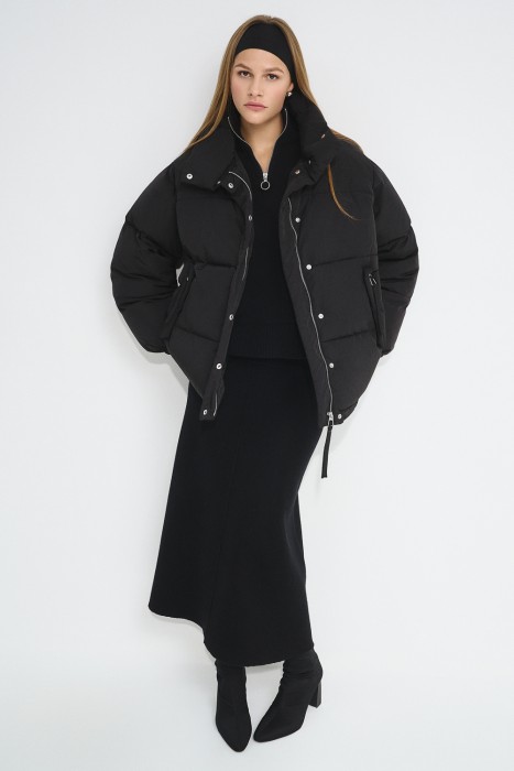 стеганая зимняя куртка от бренда снежная королева вид слева